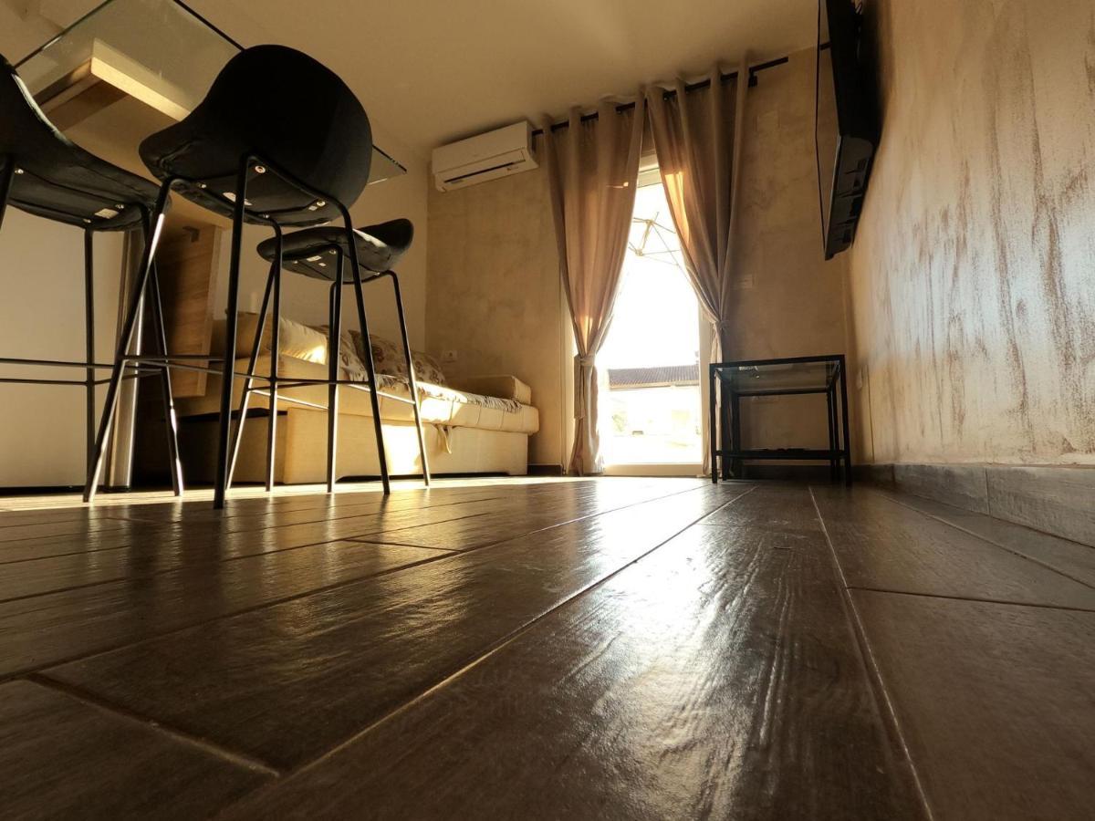Apartment Natalia Valbandon Екстериор снимка